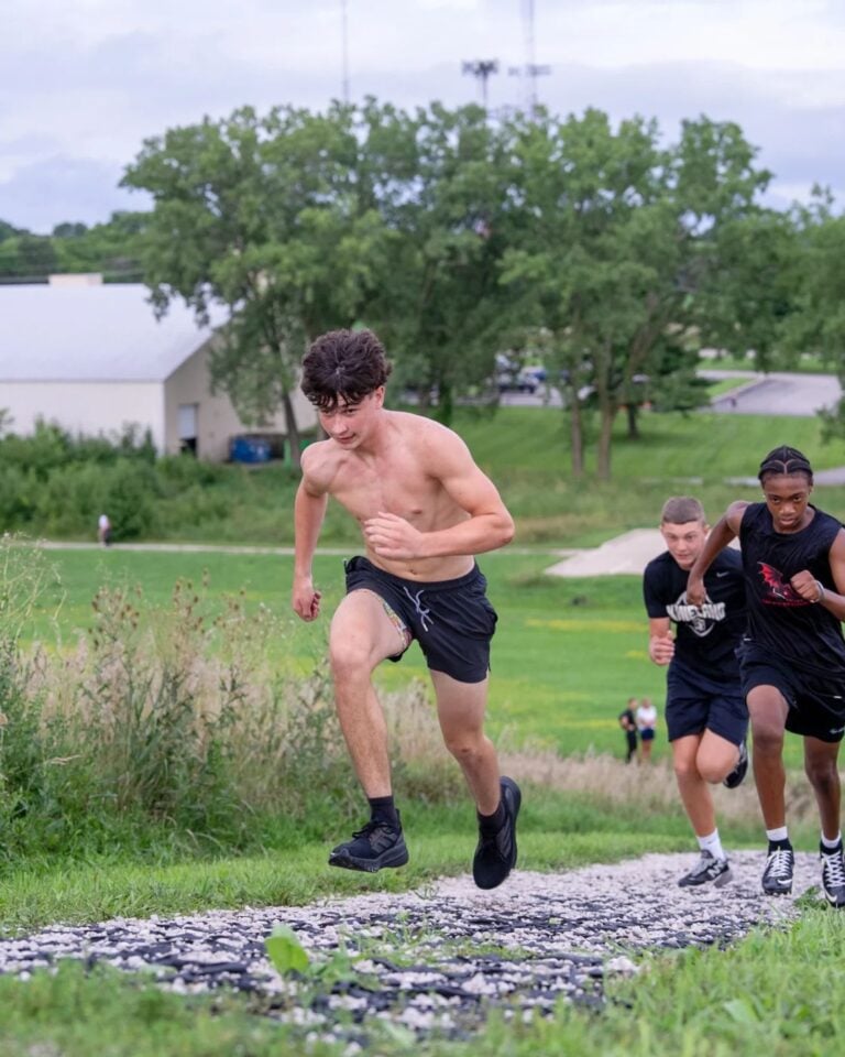 In-Season vs. Off-Season Training: How High School Athletes Should Plan the Year